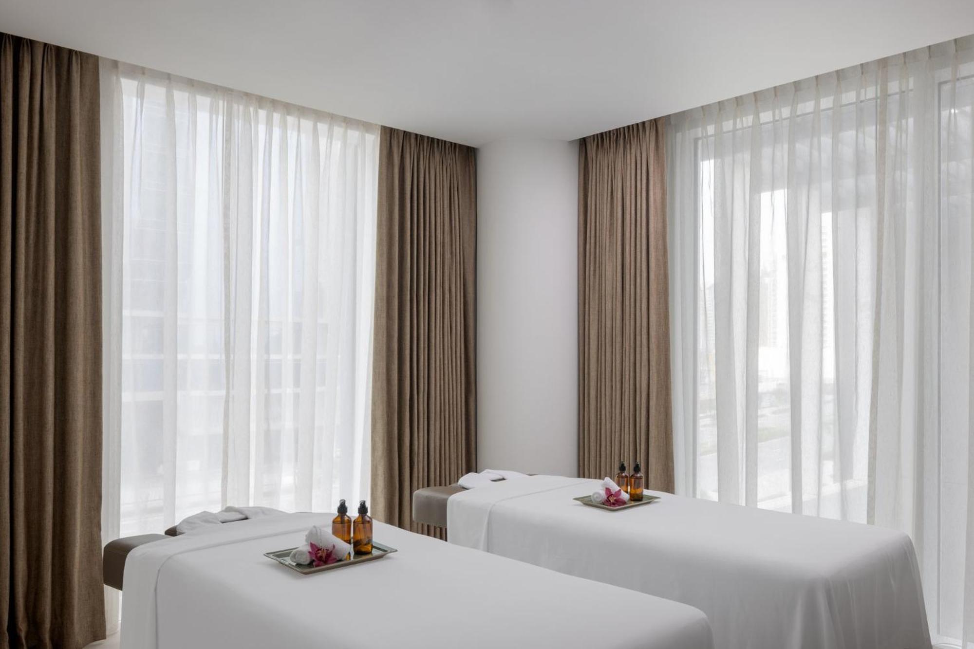 Staybridge Suites Dubai Business Bay By Ihg Eksteriør billede